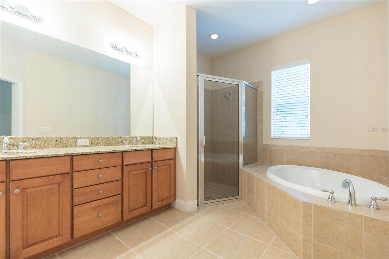 Townhouse at 320 IBISVIEW LN, APOLLO BEACH, photo 28 of 51