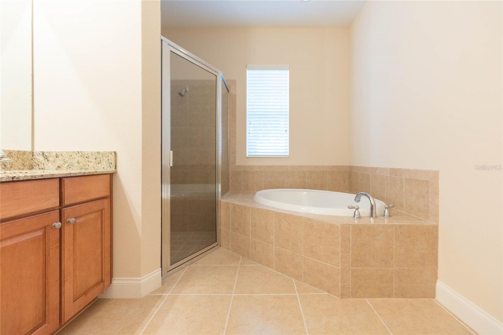 Townhouse at 320 IBISVIEW LN, APOLLO BEACH, photo 29 of 51