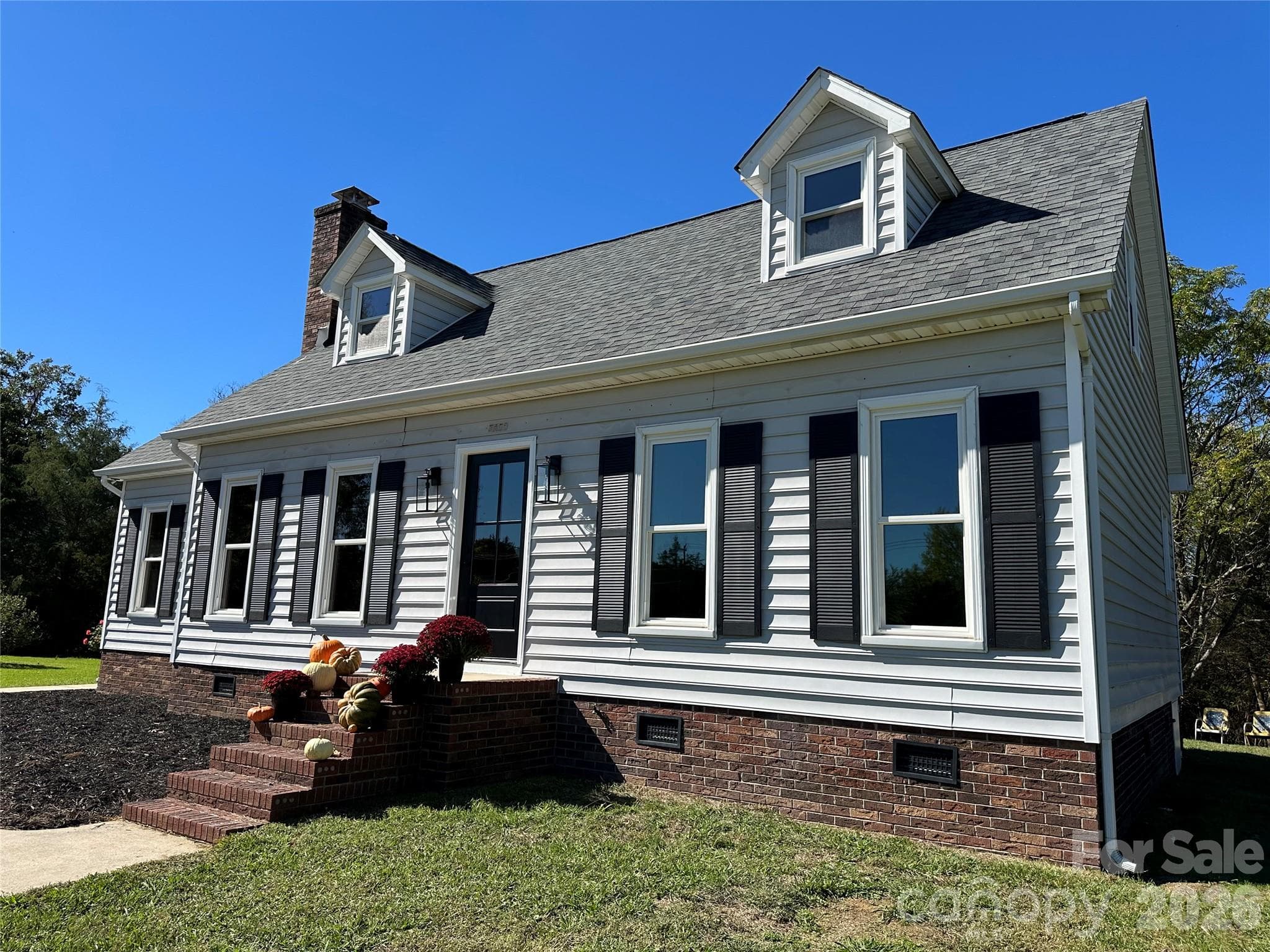 Single Family Residence at 7650 Rocky River Road, Concord, photo 5 of 13