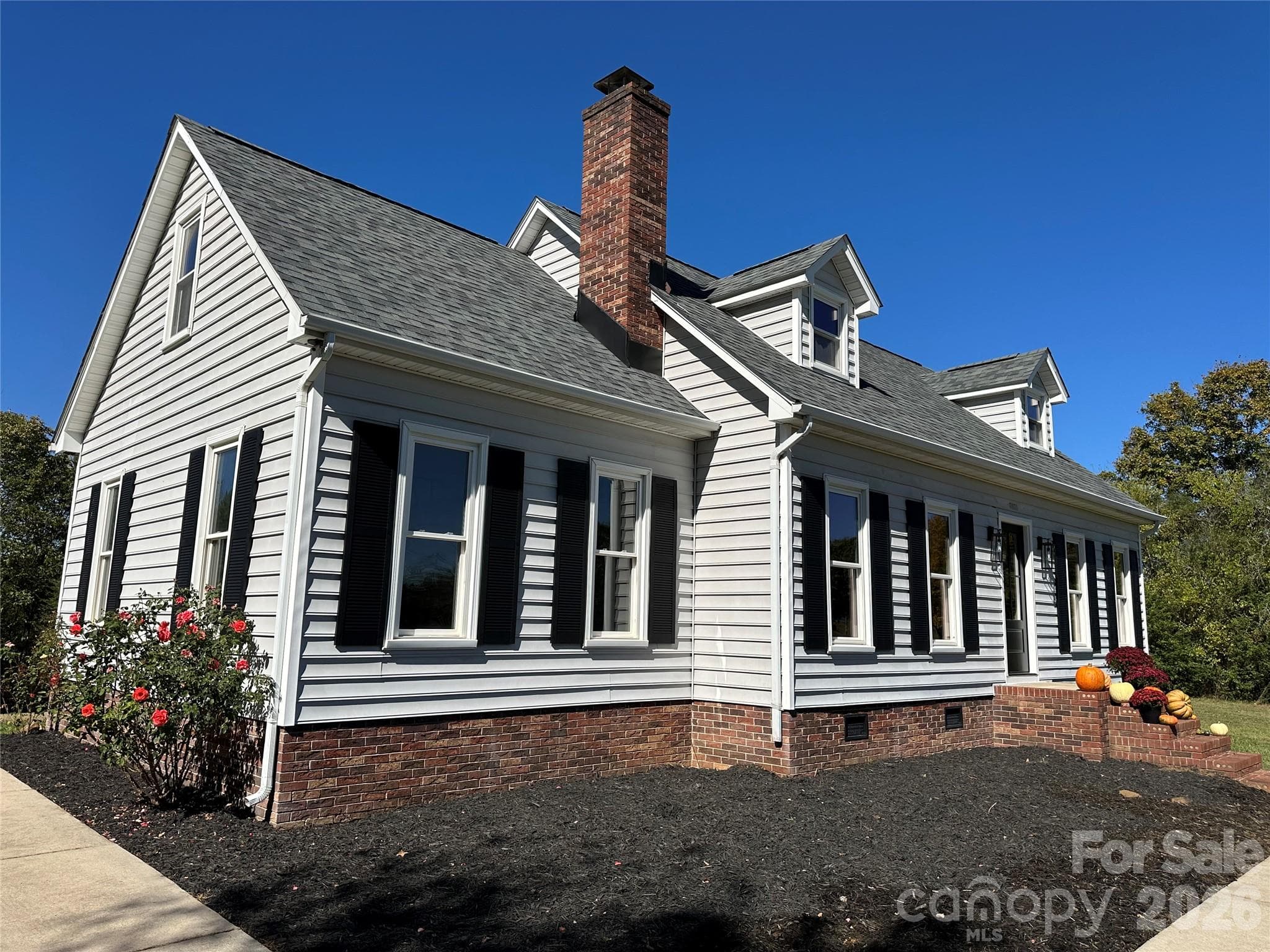 Single Family Residence at 7650 Rocky River Road, Concord, photo 6 of 13