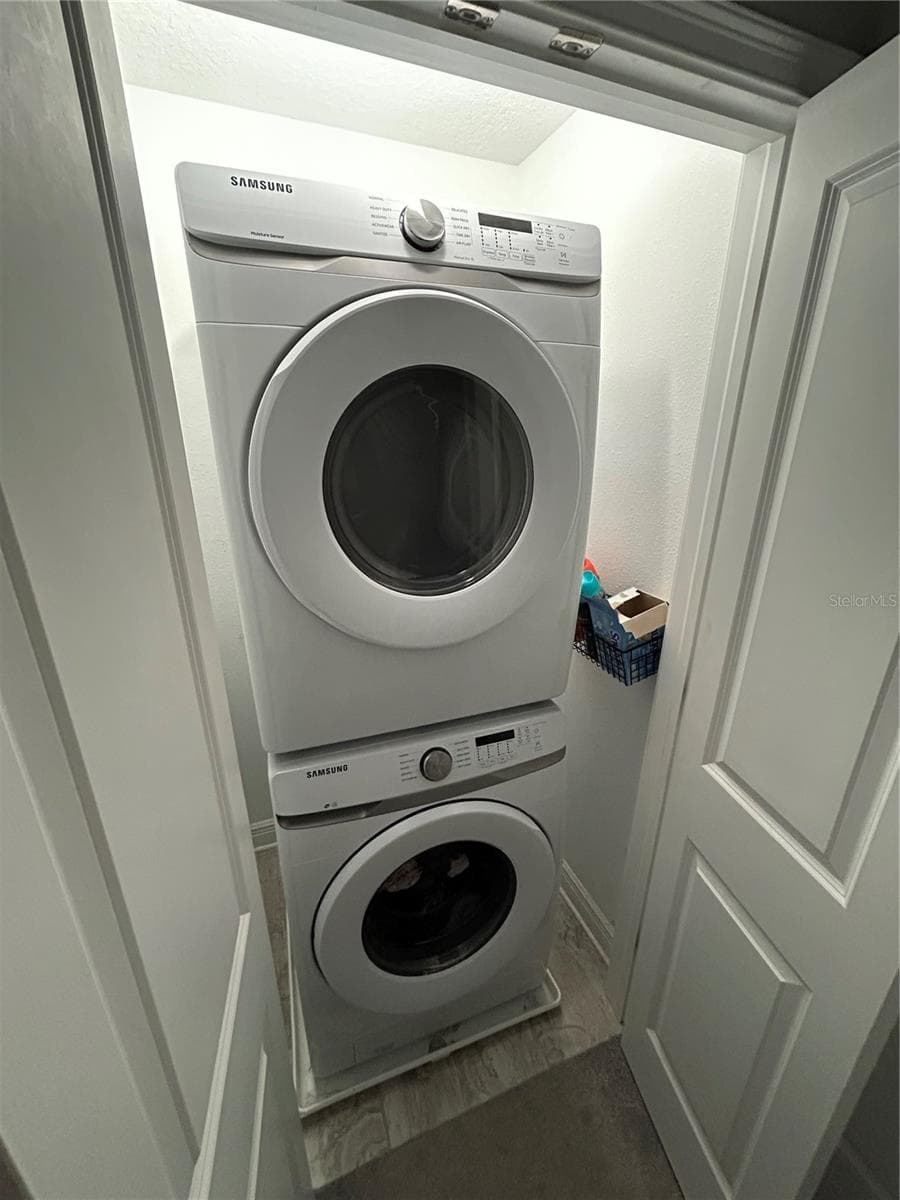 Upstairs laundry - 3006 N MORGAN ST, TAMPA