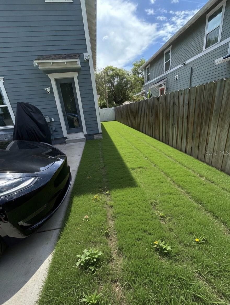 Enclosed Fenced Yard - 3006 N MORGAN ST, TAMPA