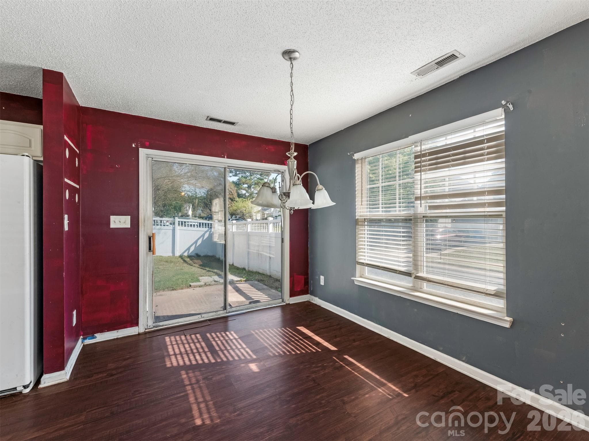 Single Family Residence at 343 Amir Circle, Matthews, photo 8 of 44