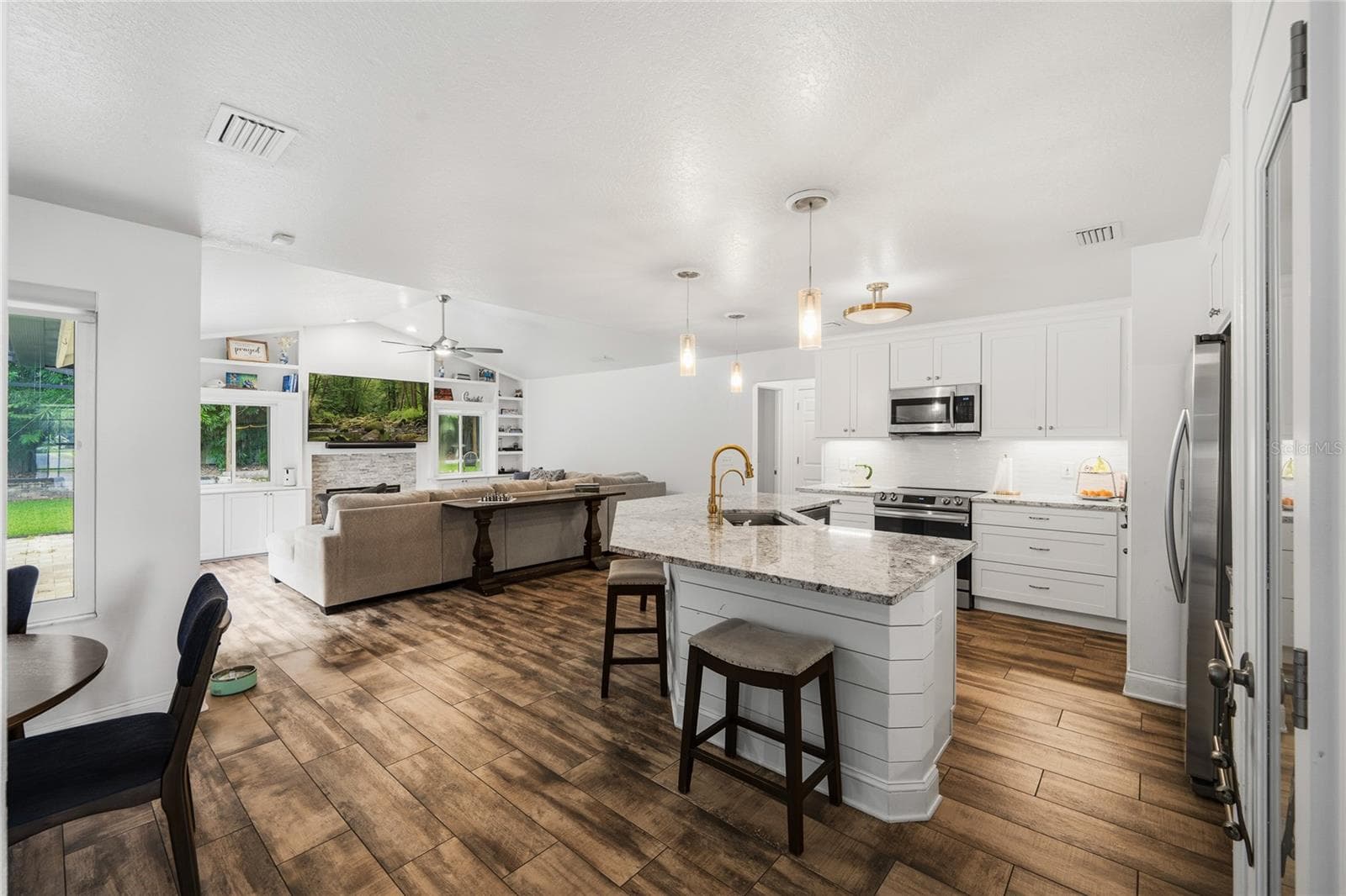 Single Family Residence at 166 OAK VIEW CIR, LAKE MARY, photo 13 of 49