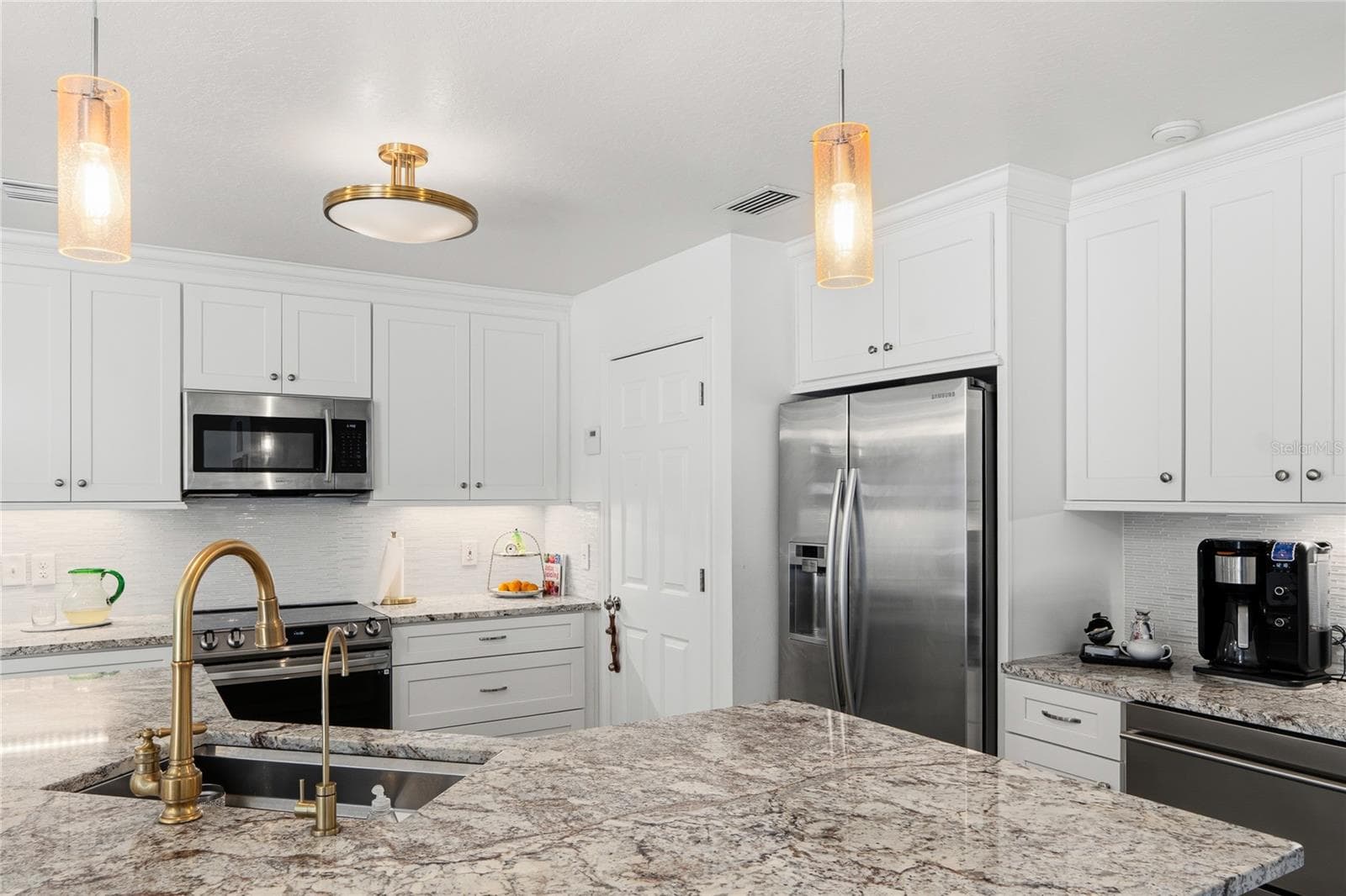 Single Family Residence at 166 OAK VIEW CIR, LAKE MARY, photo 14 of 49