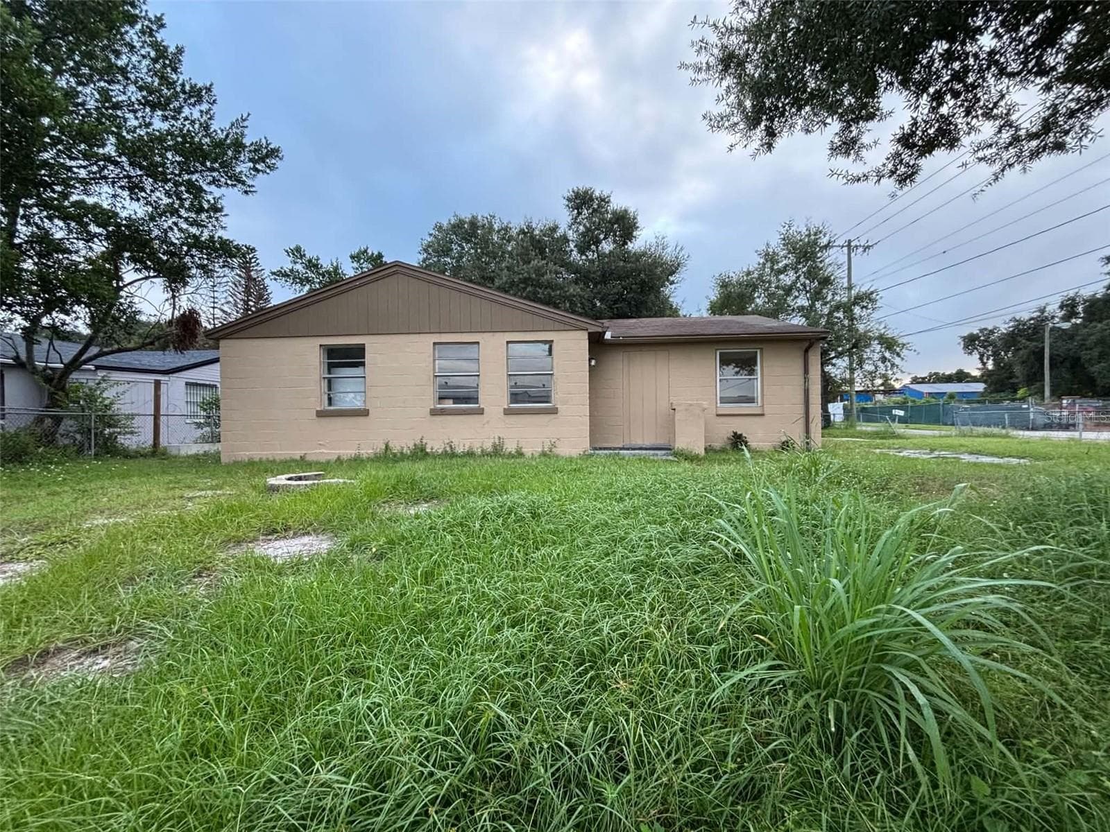 Single Family Residence at 239 MCKEAN ST, AUBURNDALE, photo 3 of 26