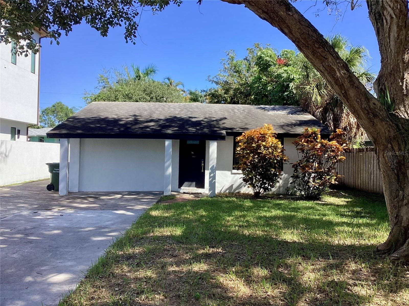 3524 CHAPEL DR