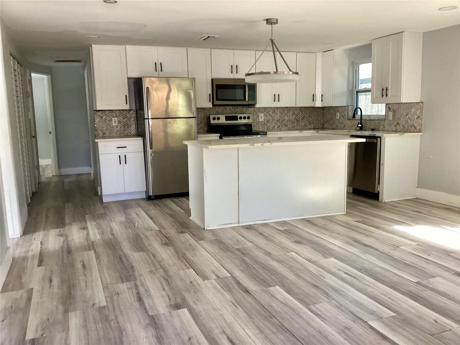 Kitchen - 3524 CHAPEL DR, SARASOTA
