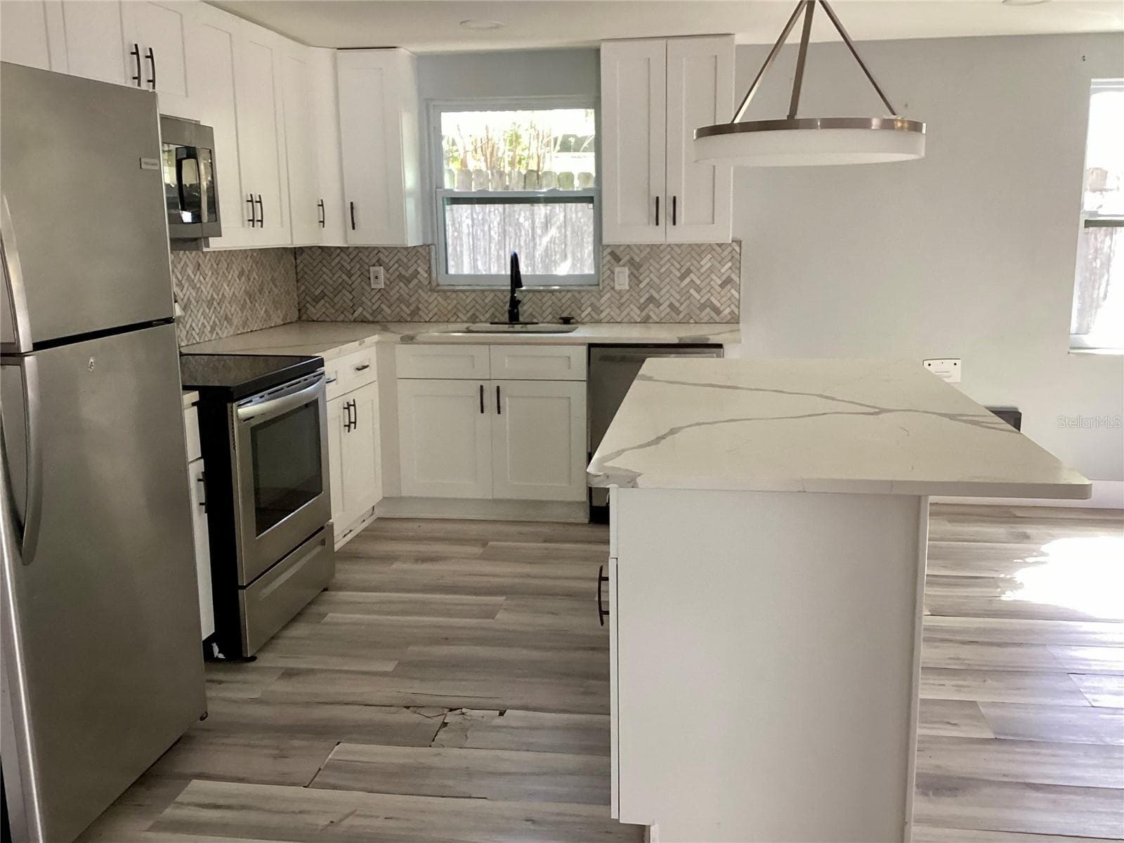 Kitchen - 3524 CHAPEL DR, SARASOTA