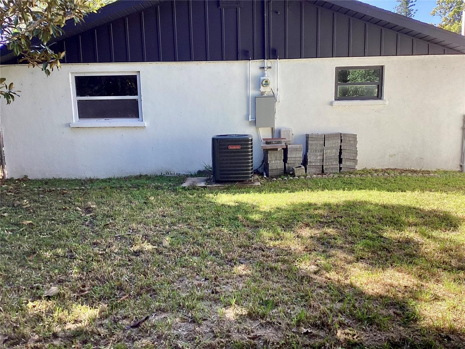 Back of house - 3524 CHAPEL DR, SARASOTA