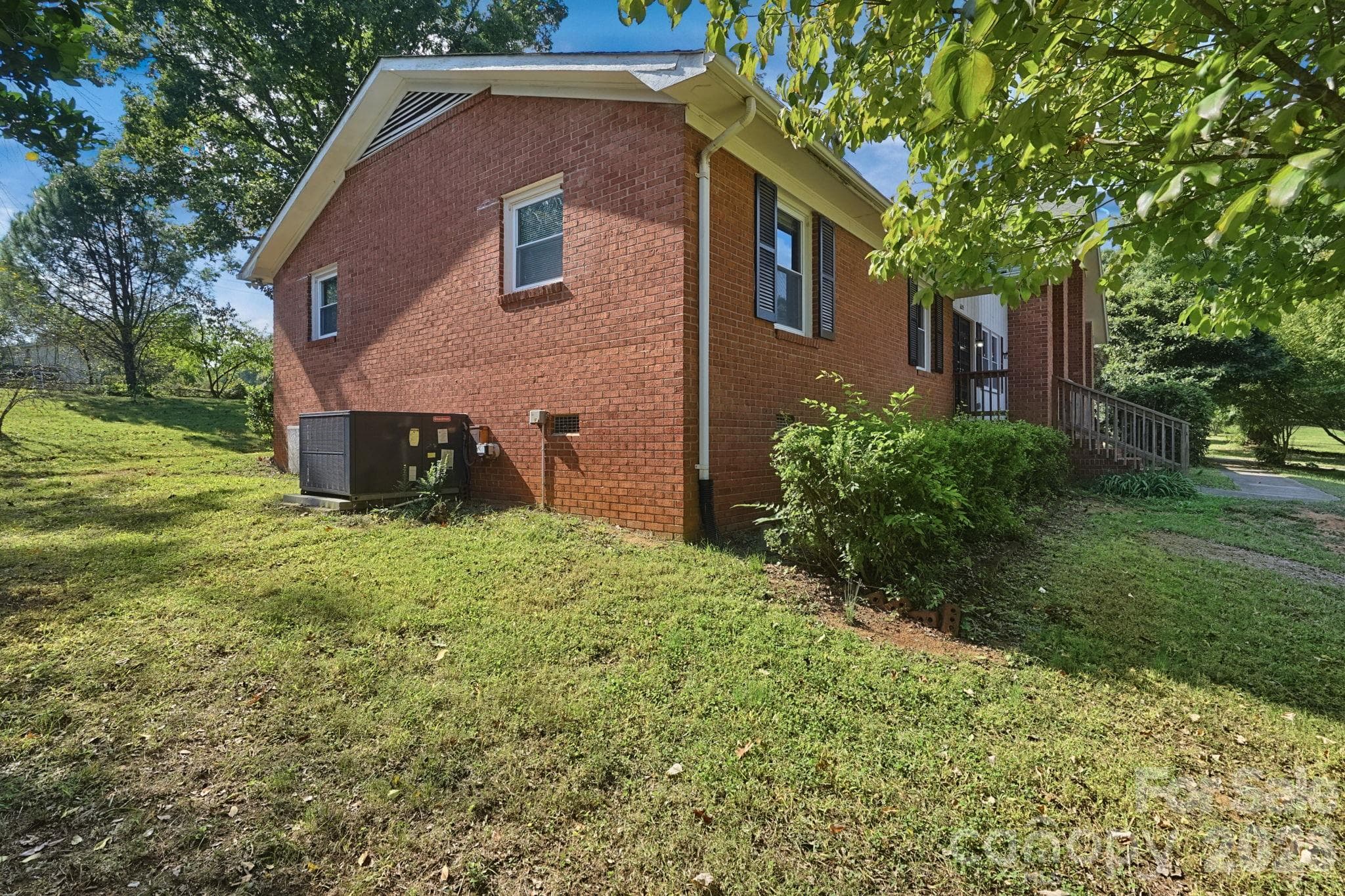 Single Family Residence at 6205 Ferncliff Drive, Concord, photo 24 of 30