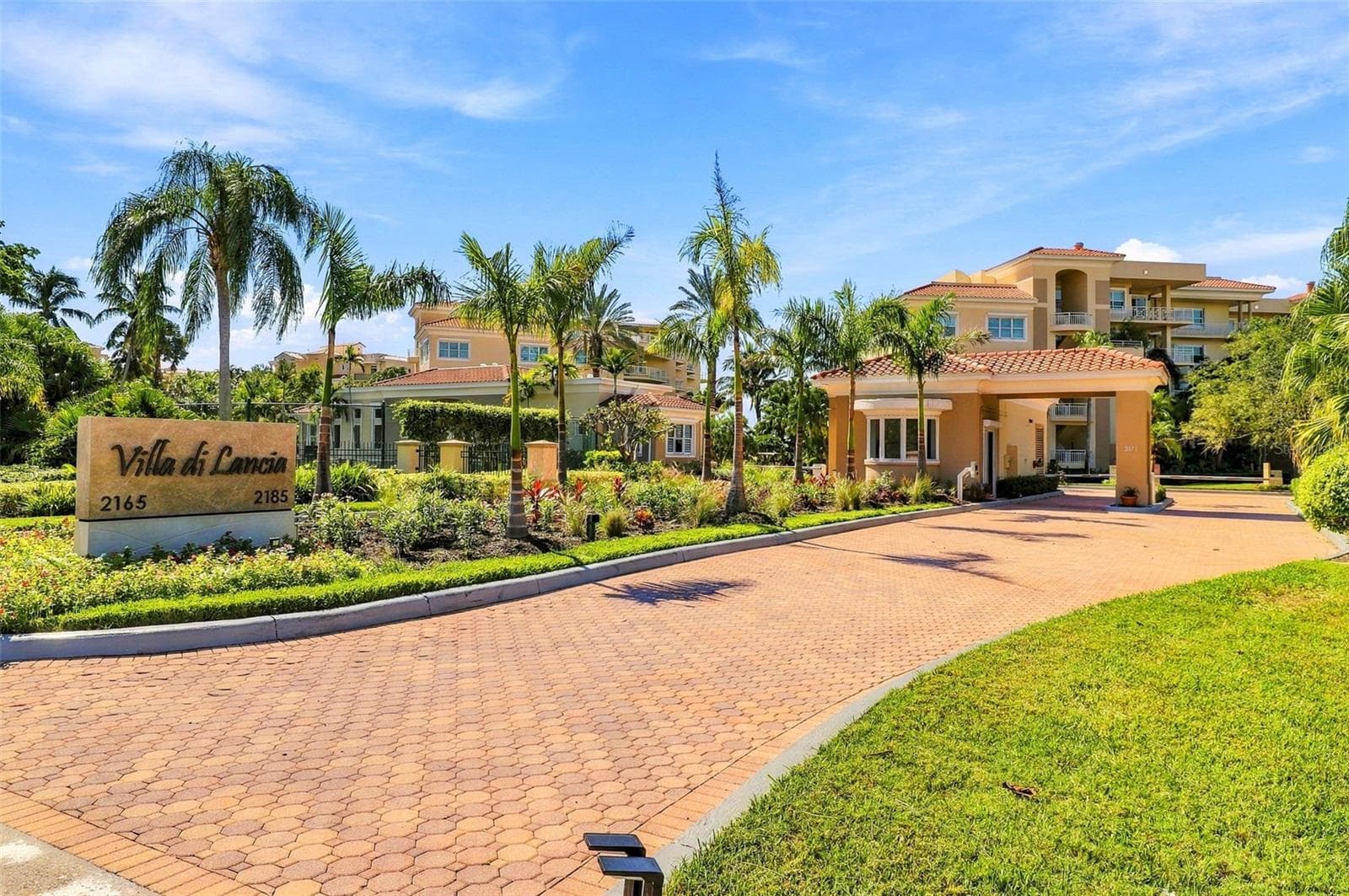 Villa di Lancia is a prestigious Gulf front enclave on Longboat Key. - 2185 GULF OF MEXICO DR #243, LONGBOAT KEY