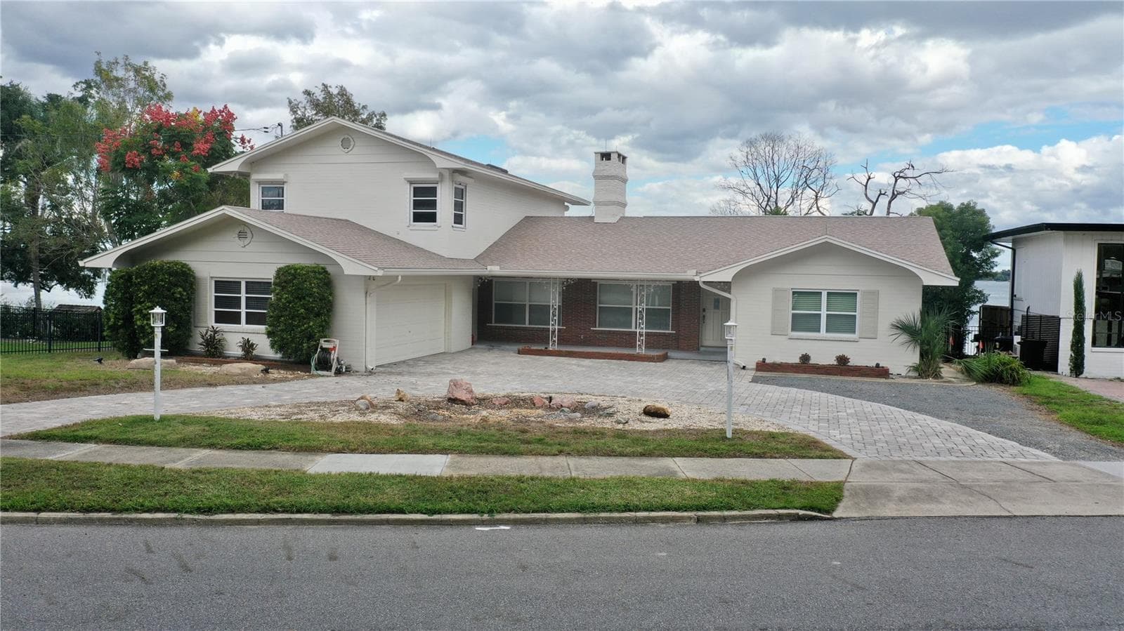 Single Family Residence at 6401 GIBSON DR, BELLE ISLE, photo 3 of 62
