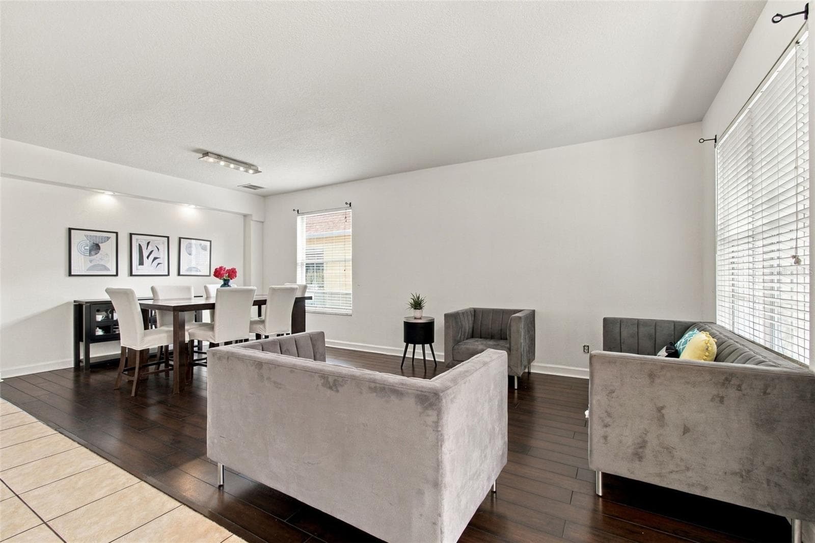 Your formal dining and living areas. - 19025 FISHERMANS BEND DR, LUTZ