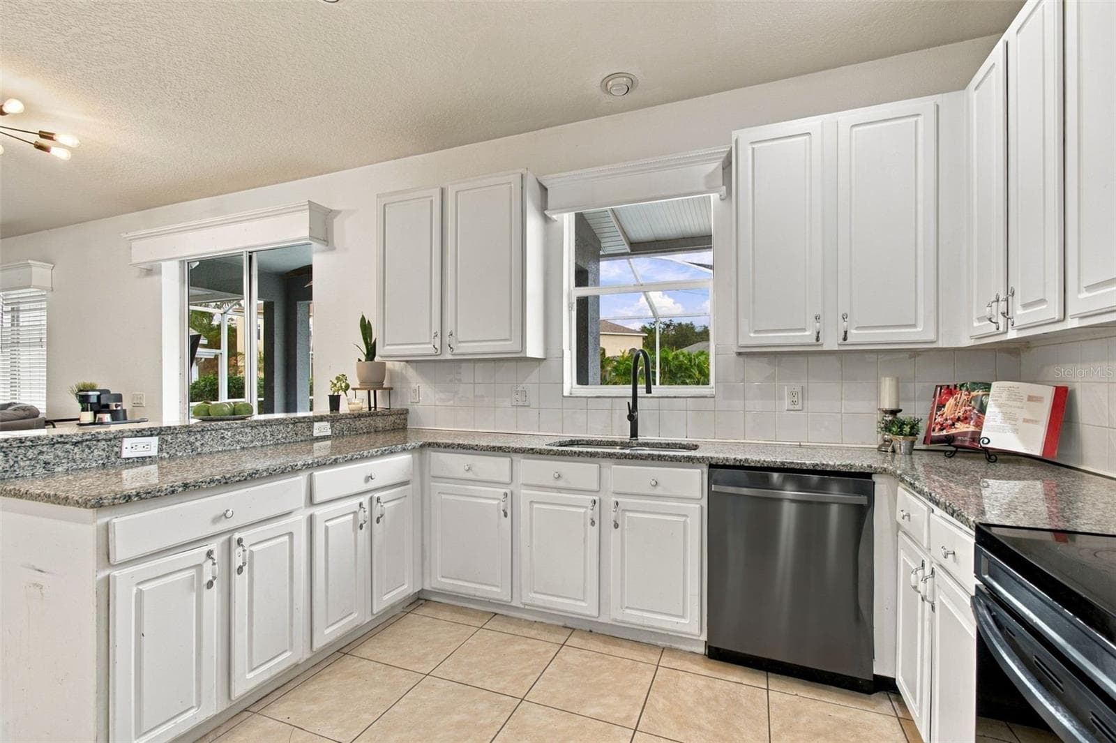 Single Family Residence at 19025 FISHERMANS BEND DR, LUTZ, photo 15 of 80