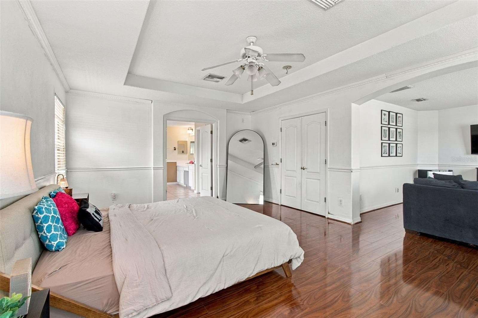 Your flex space can be utilized to fit your needs. - 19025 FISHERMANS BEND DR, LUTZ