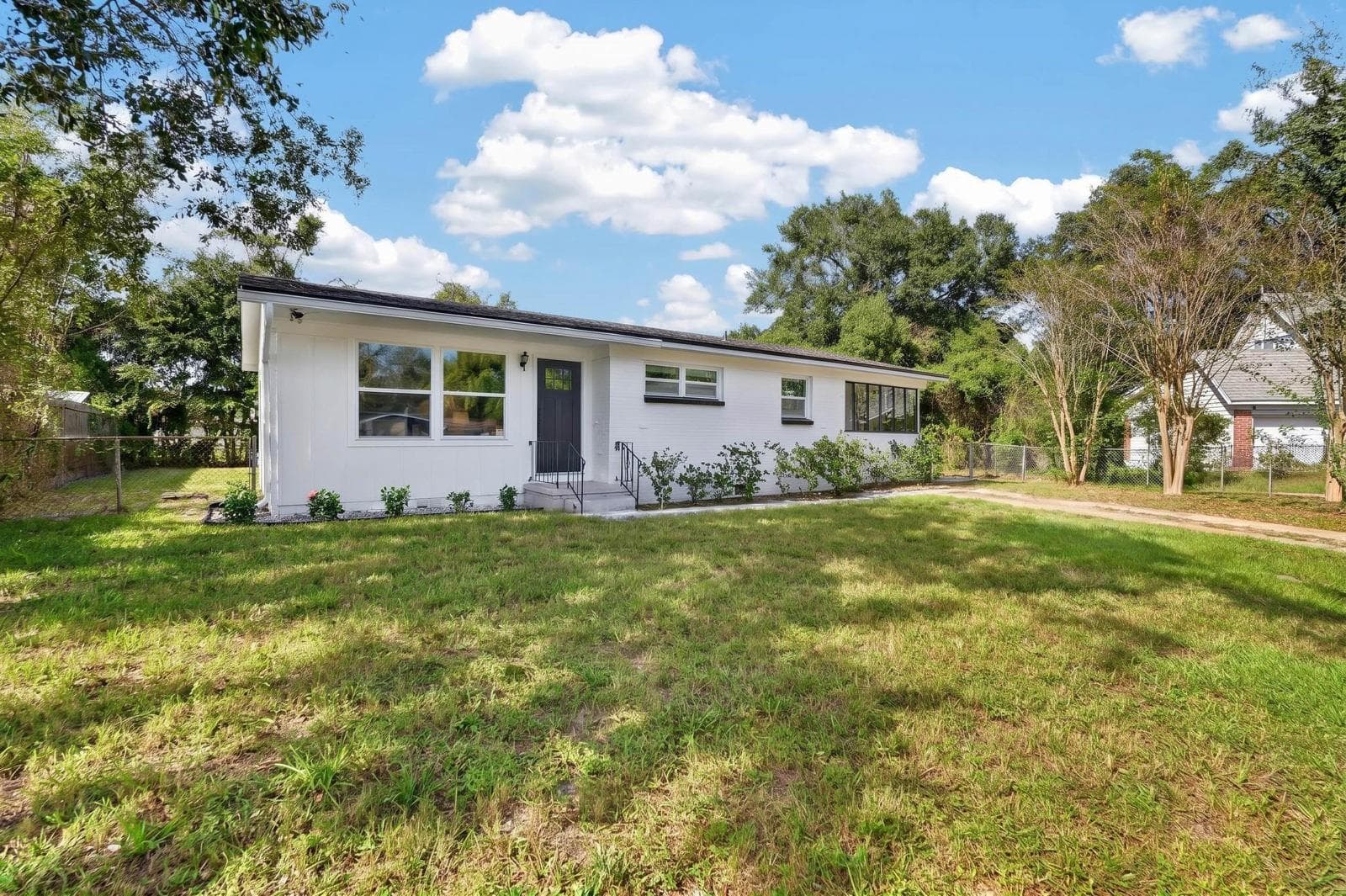 Single Family Residence at 301 CHAPEL RD, ST AUGUSTINE, photo 9 of 51