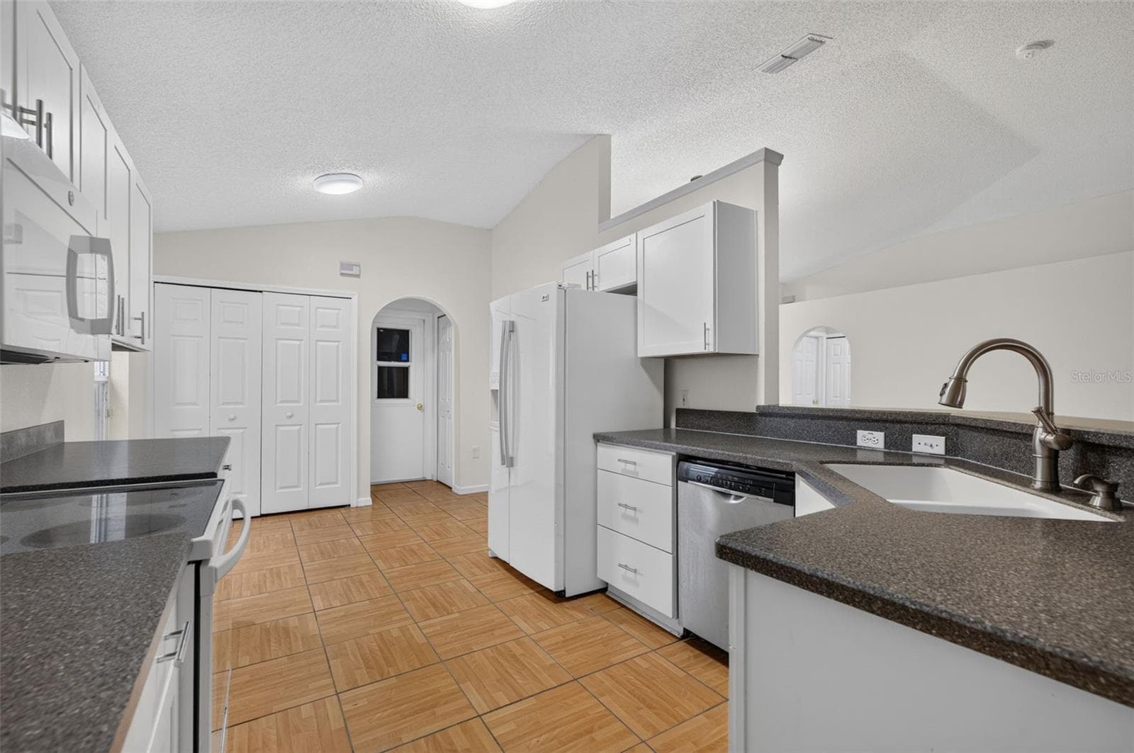 Single Family Residence at 2018 WEKIVA RESERVE BLVD, APOPKA, photo 14 of 37