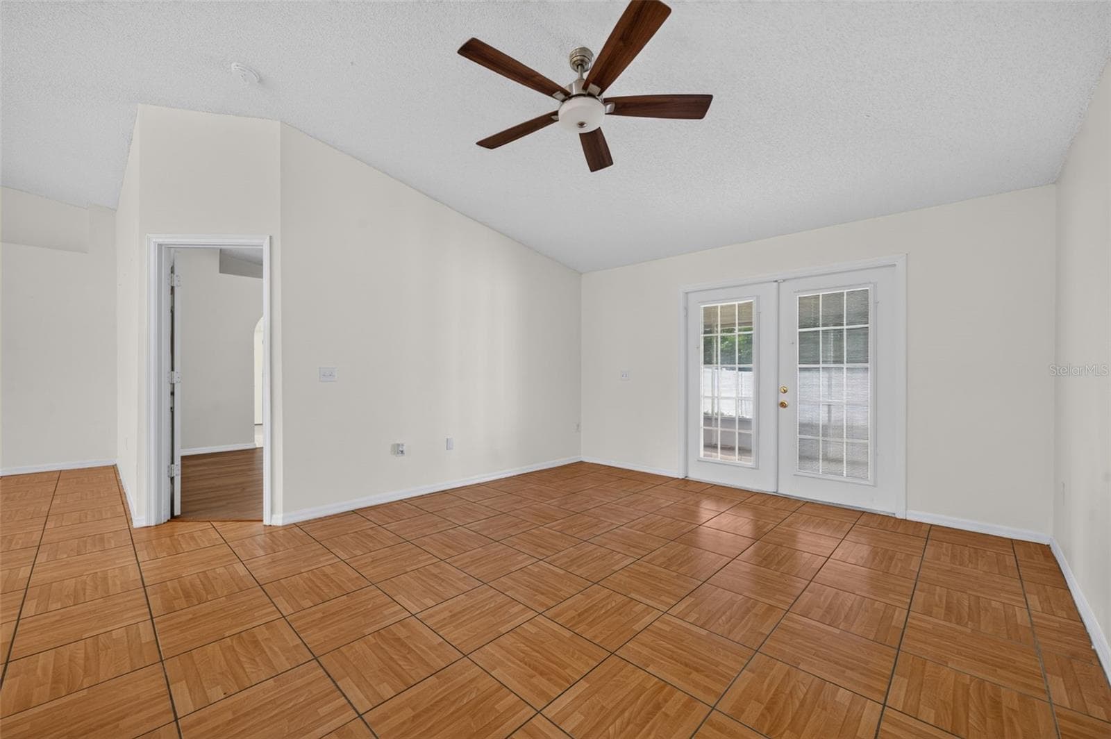Single Family Residence at 2018 WEKIVA RESERVE BLVD, APOPKA, photo 20 of 37
