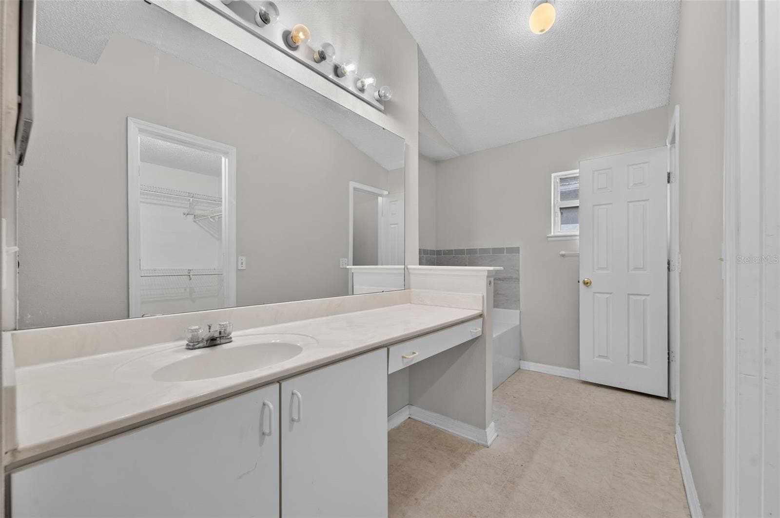 Single Family Residence at 2018 WEKIVA RESERVE BLVD, APOPKA, photo 25 of 37