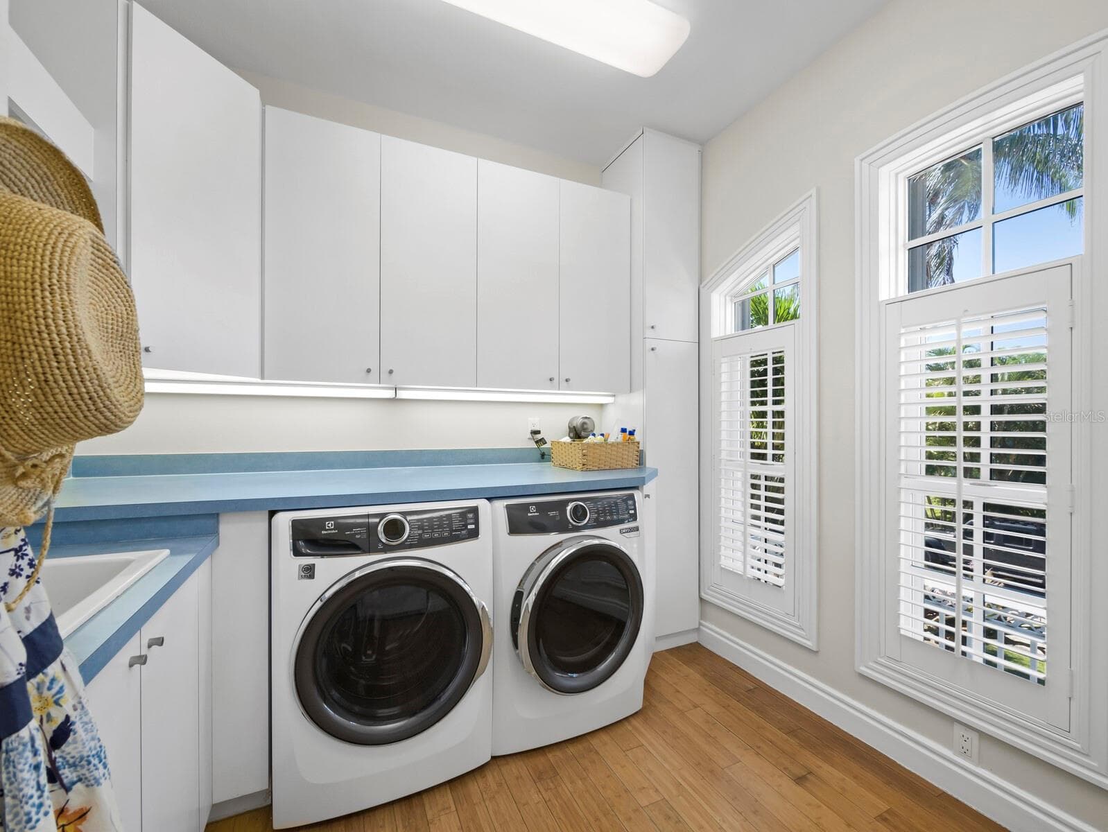 Single Family Residence at 550 NORTON ST, LONGBOAT KEY, photo 38 of 57