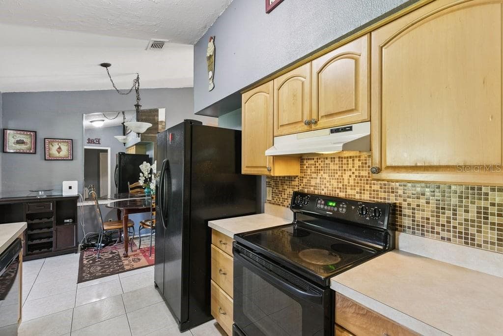 Kitchen - 8509 LYONIA DR, ORLANDO