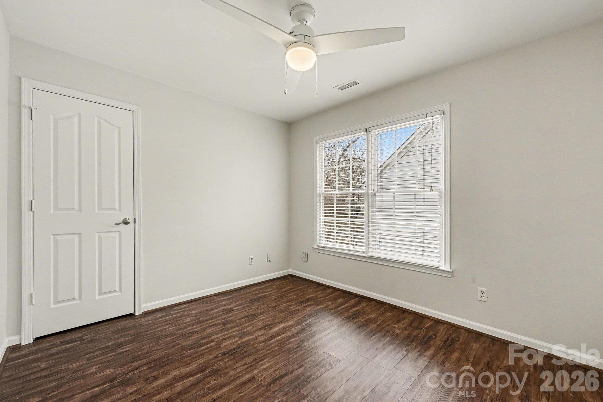 Single Family Residence at 5805 Swanston Drive, Charlotte, photo 24 of 32
