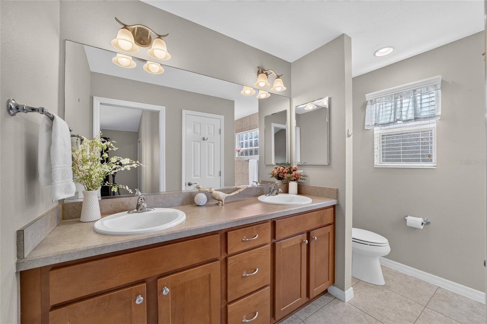 Primary En-suite Bathroom - 3552 WYNGATE PL, THE VILLAGES