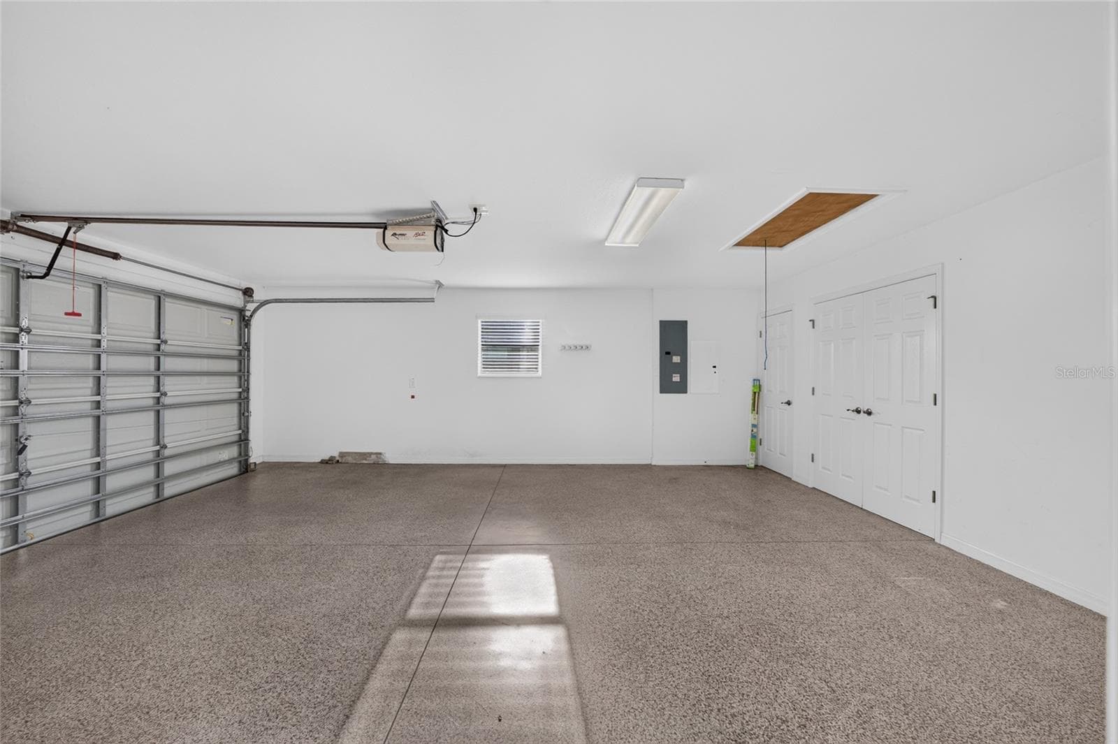 2 Car Garage with HVAC & Water Heater Closet - 3552 WYNGATE PL, THE VILLAGES