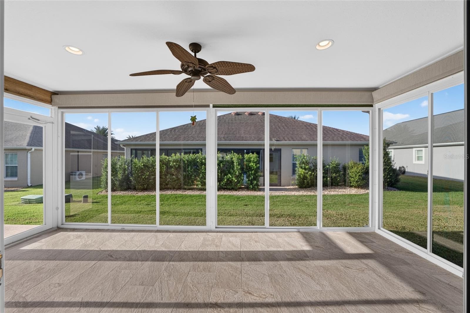 Glass Sliders in Florida Room with Screens - 3552 WYNGATE PL, THE VILLAGES