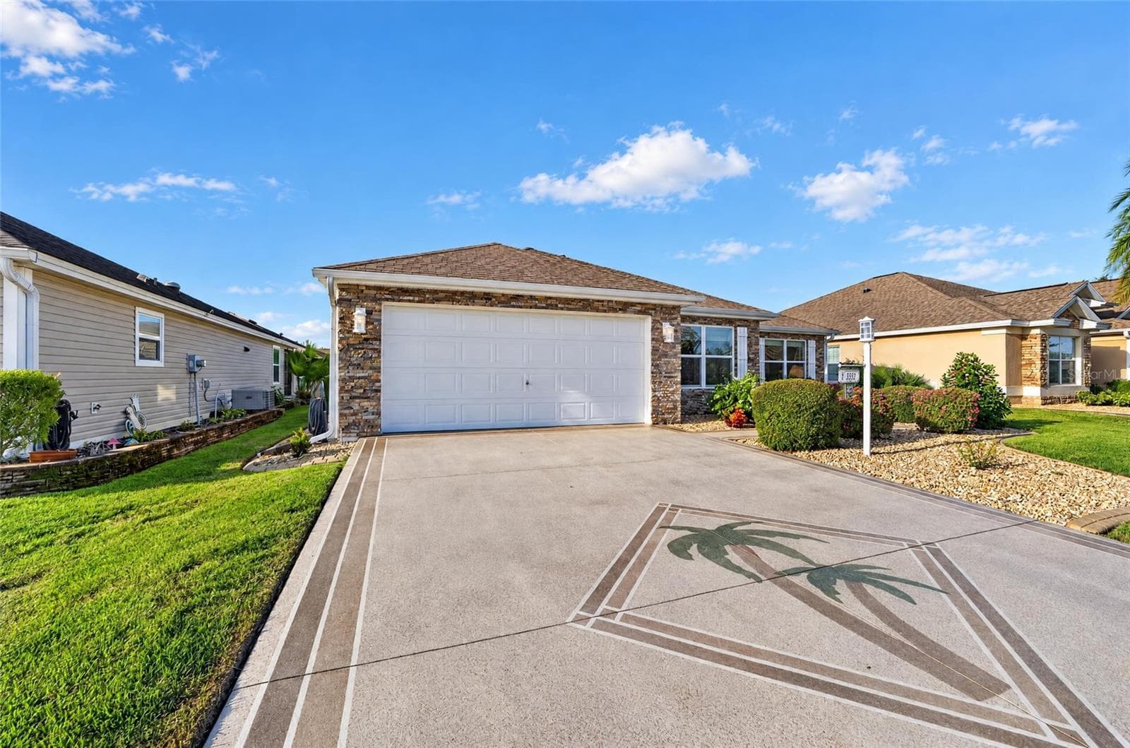 Painted Driveway and Walkway - 3552 WYNGATE PL, THE VILLAGES