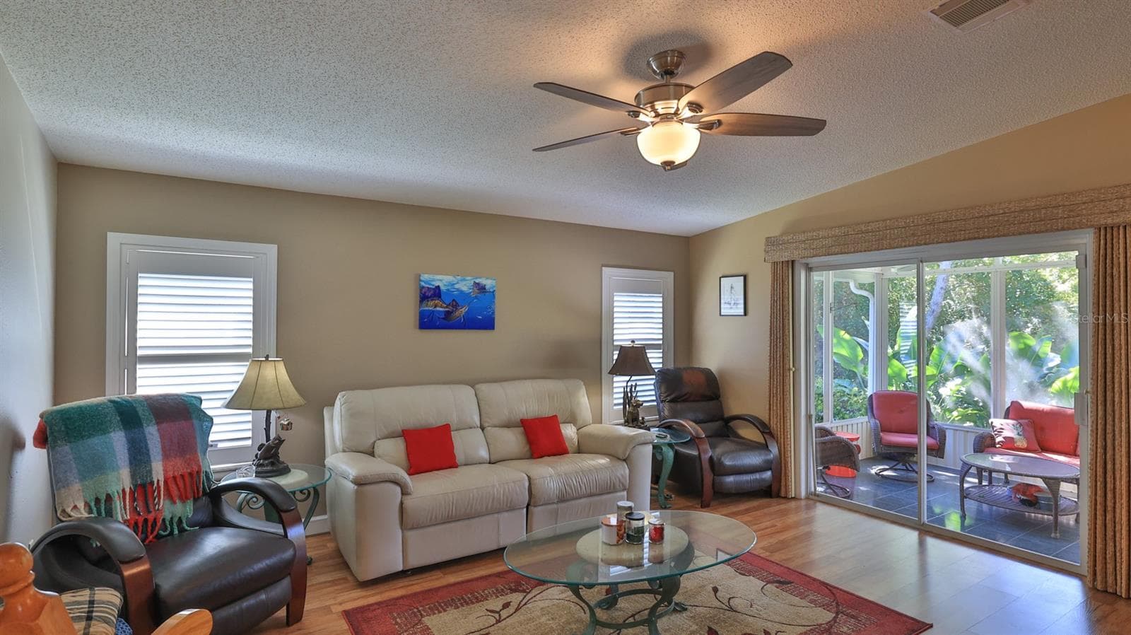 Manufactured Home at 494 SIOUX BLVD, OAK HILL, photo 11 of 63
