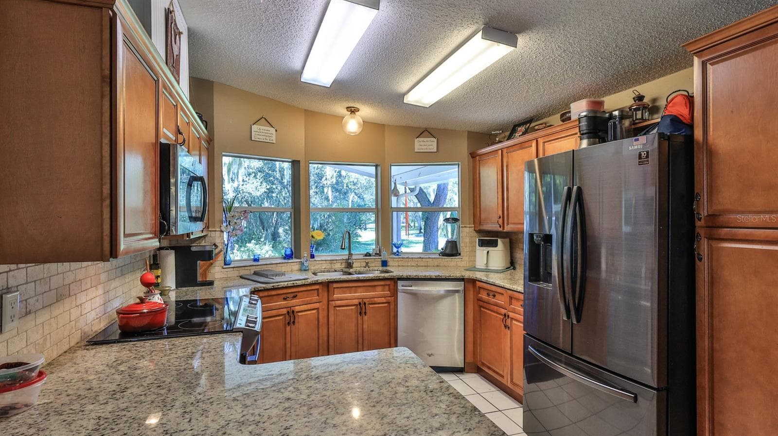 Manufactured Home at 494 SIOUX BLVD, OAK HILL, photo 14 of 63