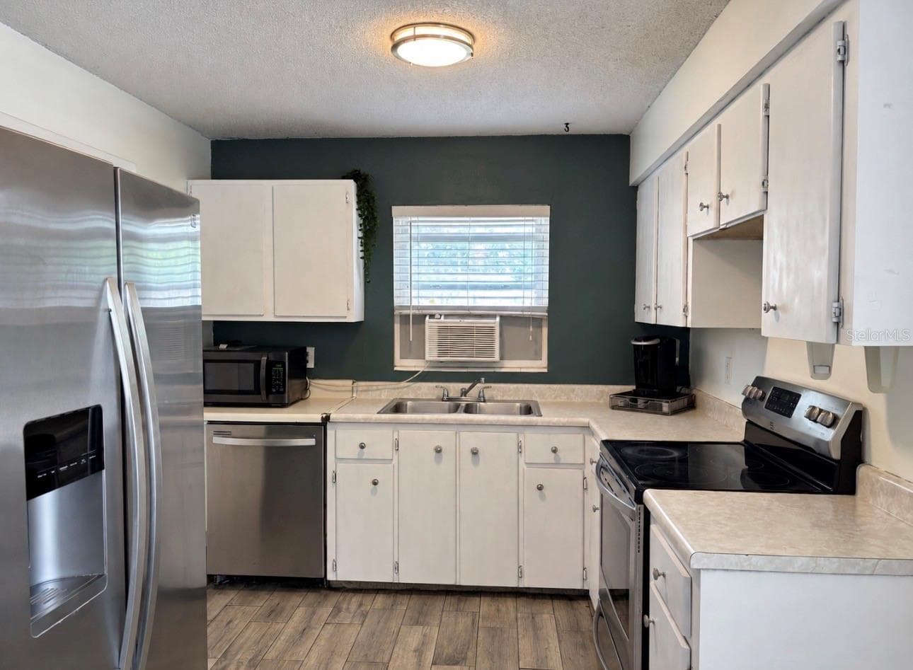Single Family Residence at 6745 LARCH LN, ORLANDO, photo 3 of 40