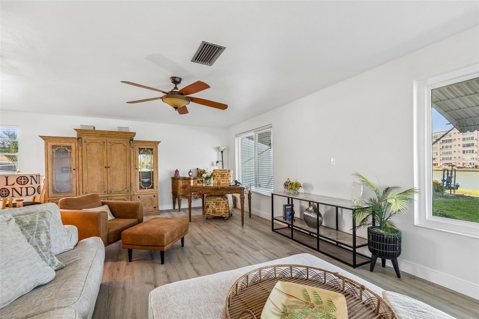 Living Rm - 5960 30TH AVE S #114, GULFPORT