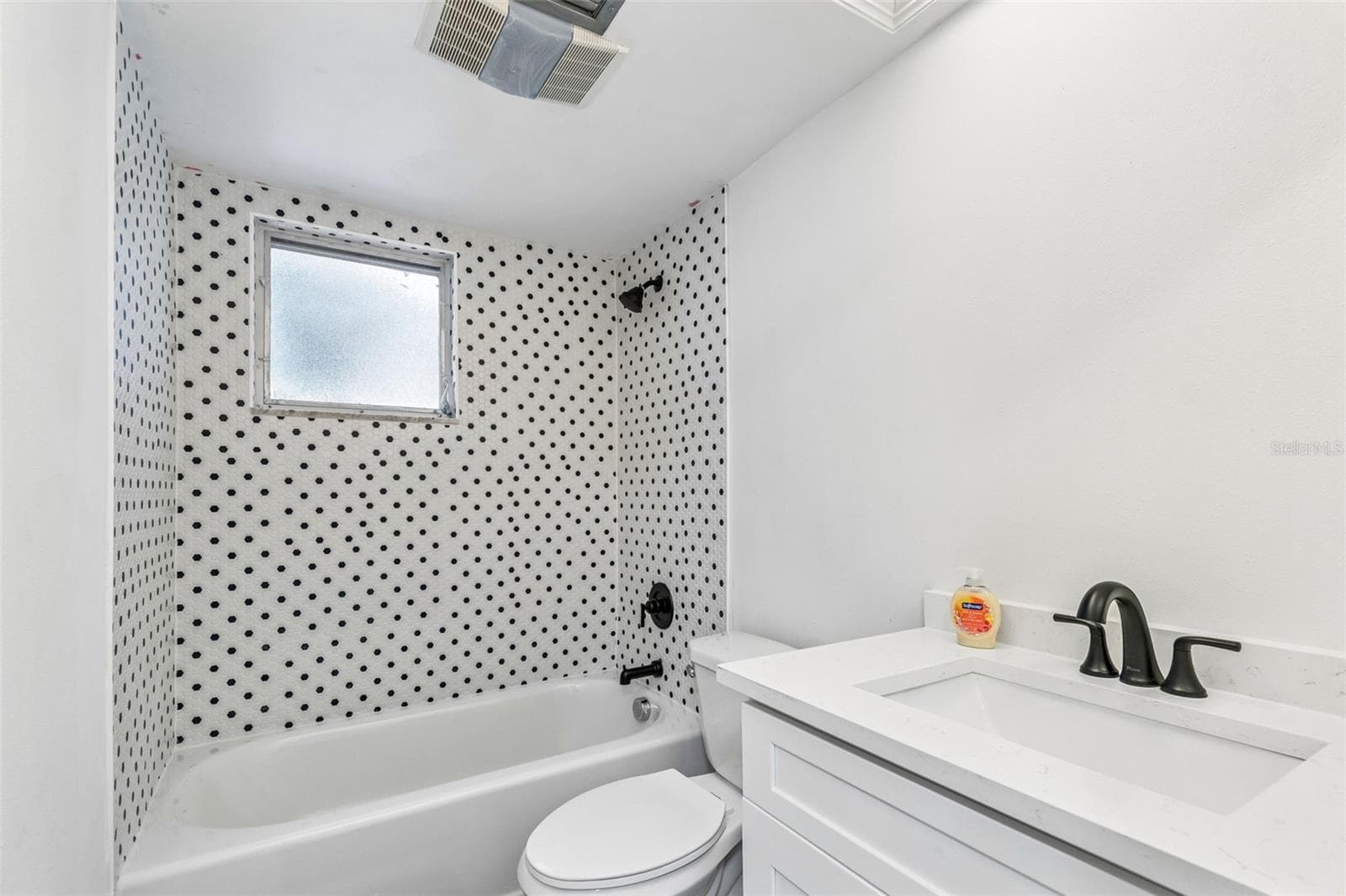 Guest Bath - 5960 30TH AVE S #114, GULFPORT