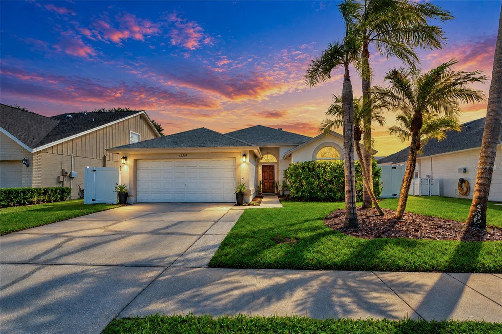 Single Family Residence at 13509 COLORADO PL, TAMPA, photo 3 of 35