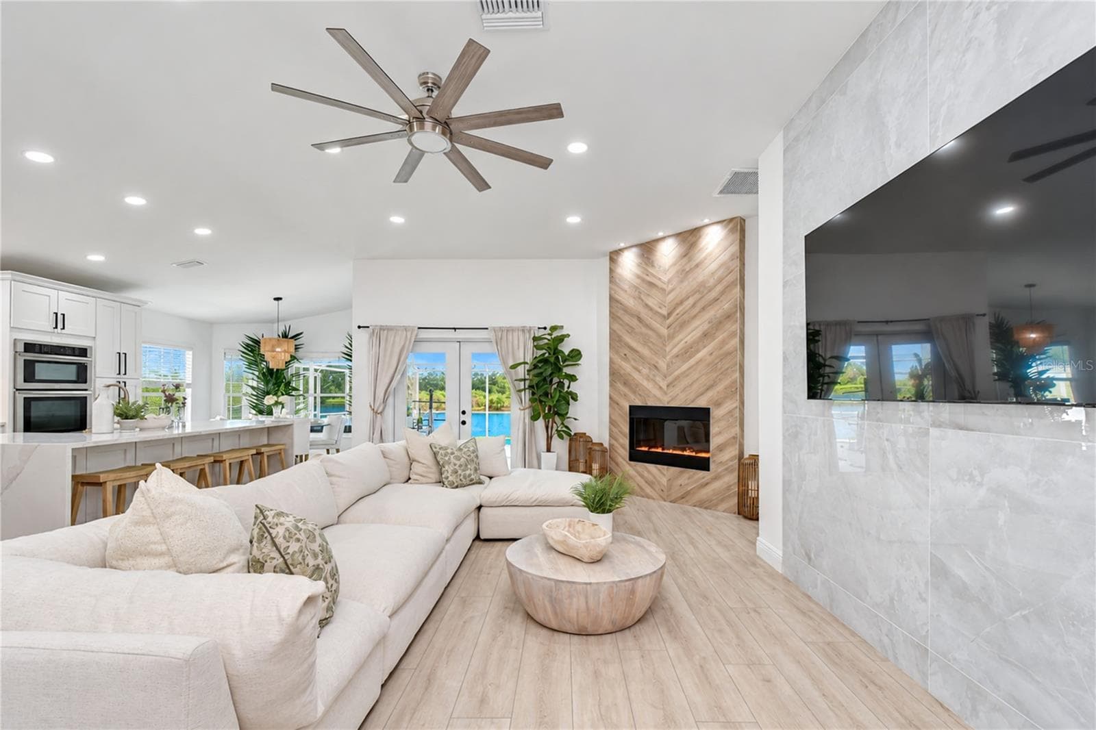 Single Family Residence at 13509 COLORADO PL, TAMPA, photo 7 of 35