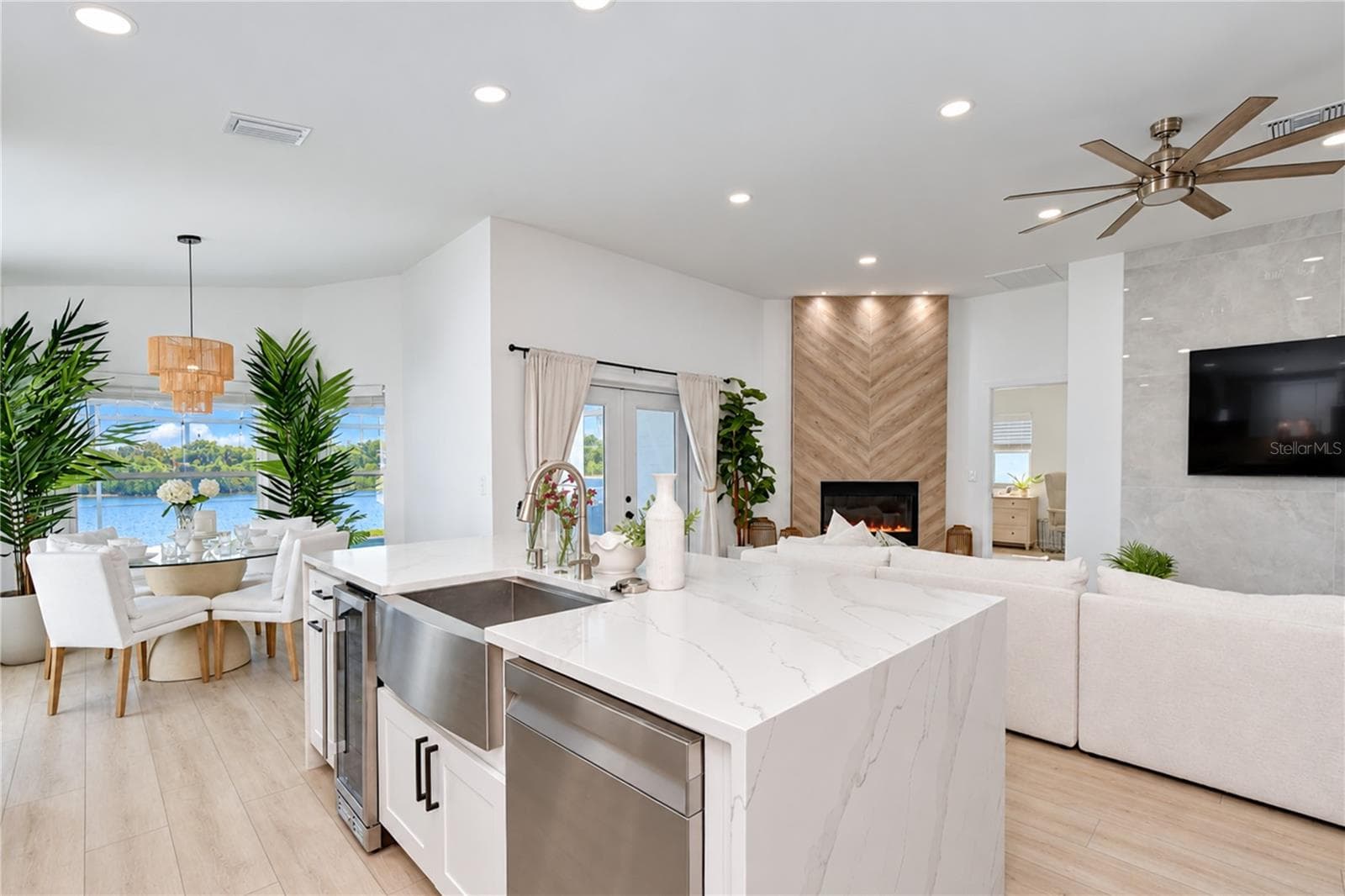 Single Family Residence at 13509 COLORADO PL, TAMPA, photo 15 of 35
