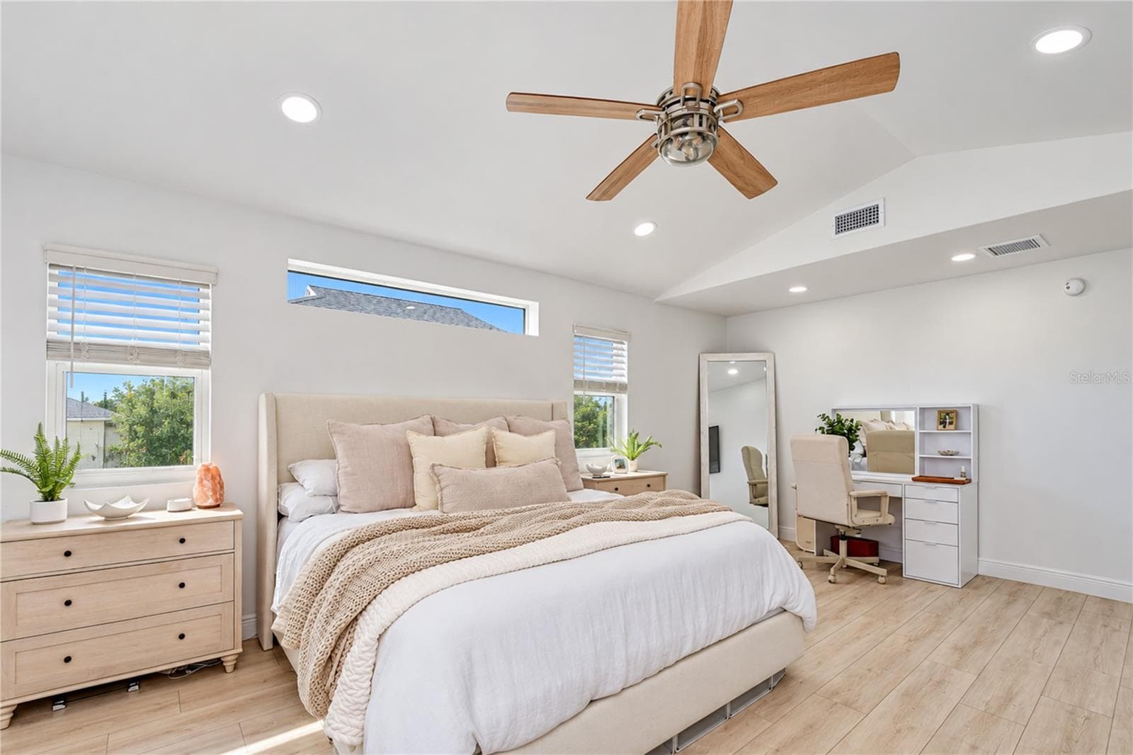 Single Family Residence at 13509 COLORADO PL, TAMPA, photo 24 of 35