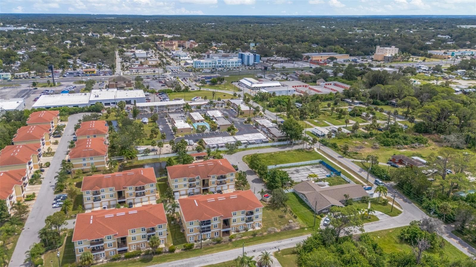 Condominium at 6395 BANYAN BLVD #301, NEW PORT RICHEY, photo 5 of 39