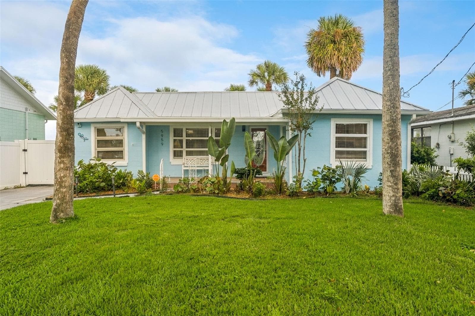 Single Family Residence at 5959 RIVERSIDE DR, PORT ORANGE, photo 2 of 63