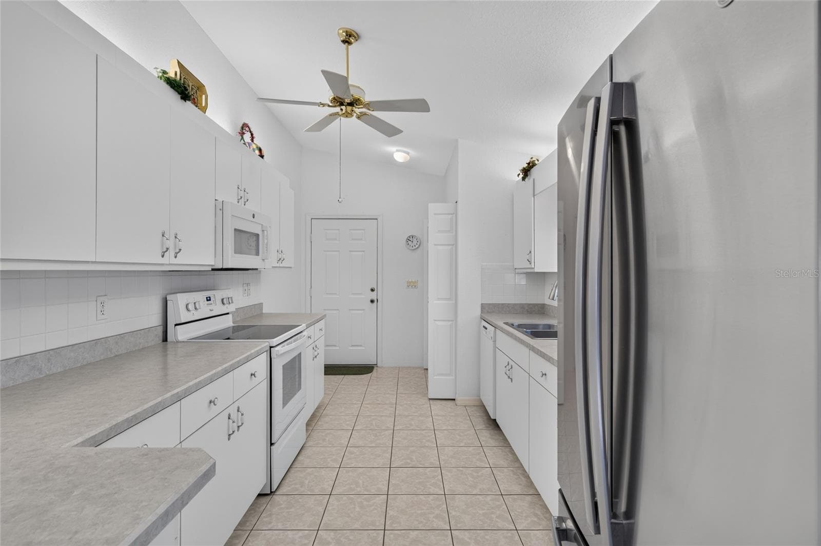 Single Family Residence at 9034 SE 135TH ST, SUMMERFIELD, photo 16 of 96