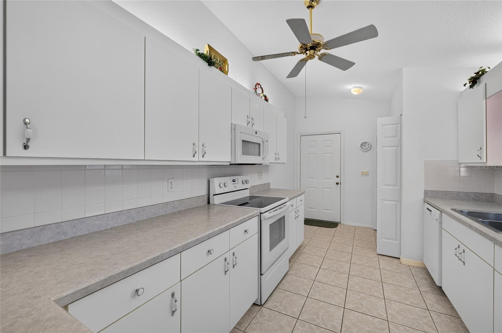 Single Family Residence at 9034 SE 135TH ST, SUMMERFIELD, photo 22 of 96