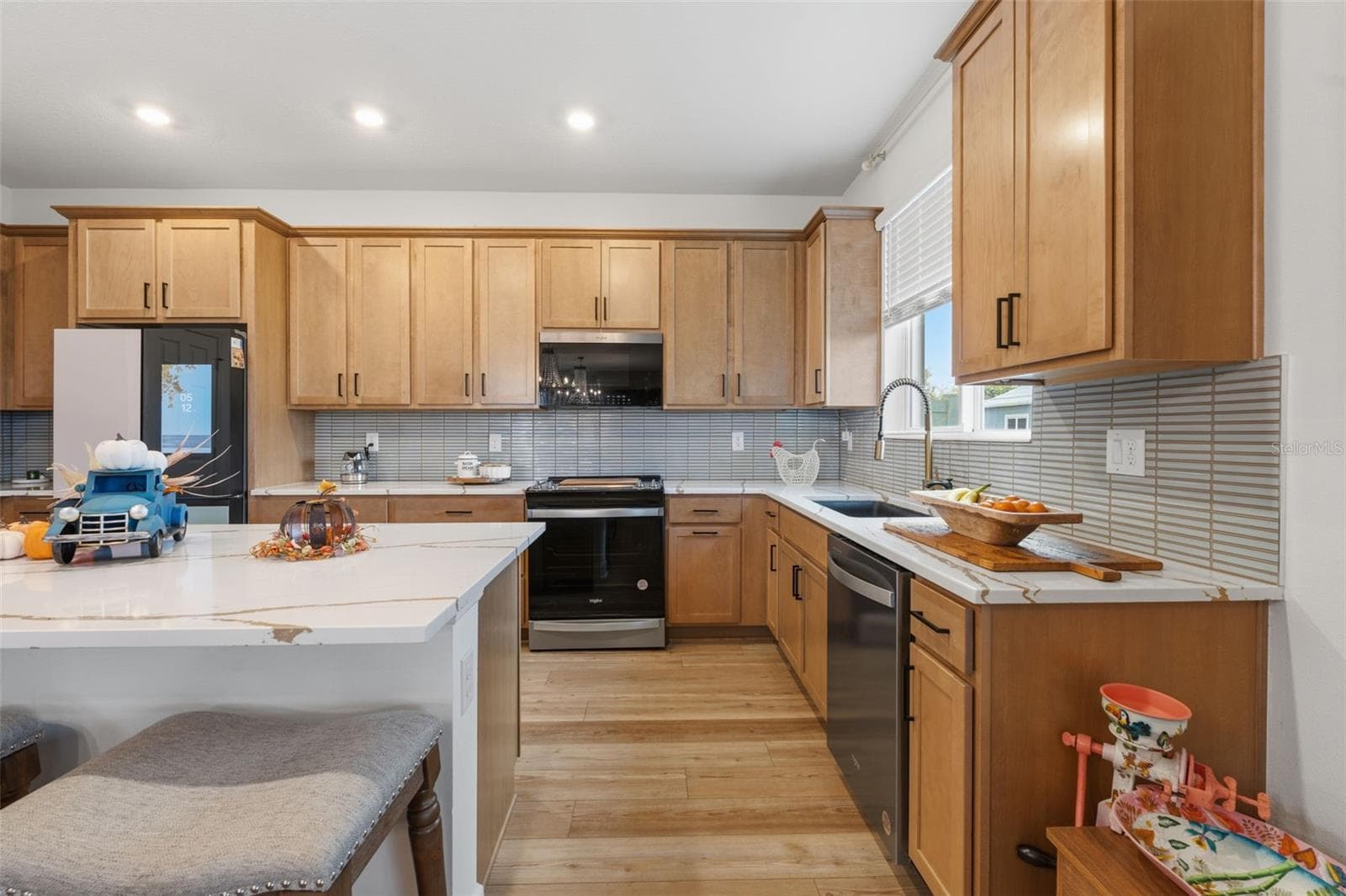 Single Family Residence at 755 OVERPOOL AVE, DAVENPORT, photo 24 of 93
