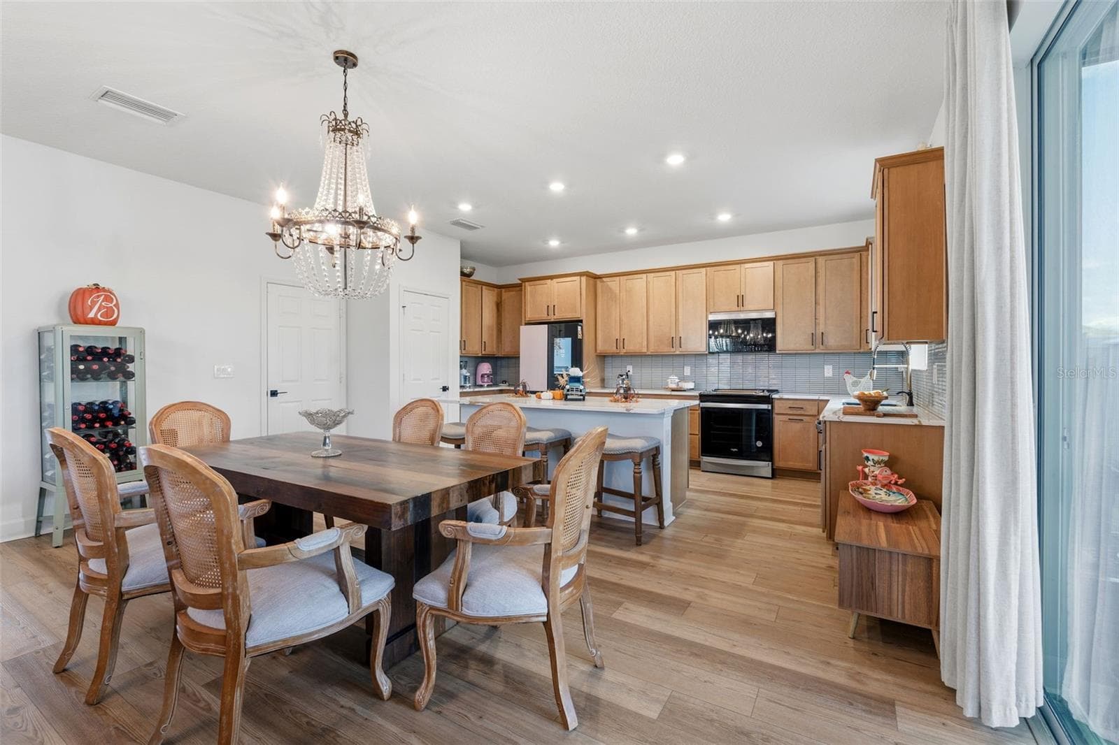 Single Family Residence at 755 OVERPOOL AVE, DAVENPORT, photo 25 of 93