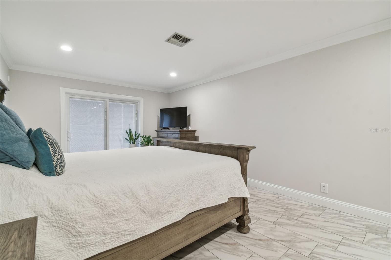 Single Family Residence at 2991 HEATHER TRL, CLEARWATER, photo 8 of 98