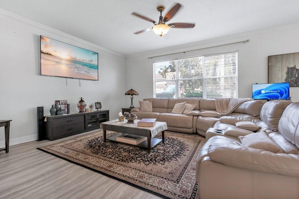Single Family Residence at MOSS LANDING PH 1, RIVERVIEW, photo 12 of 33