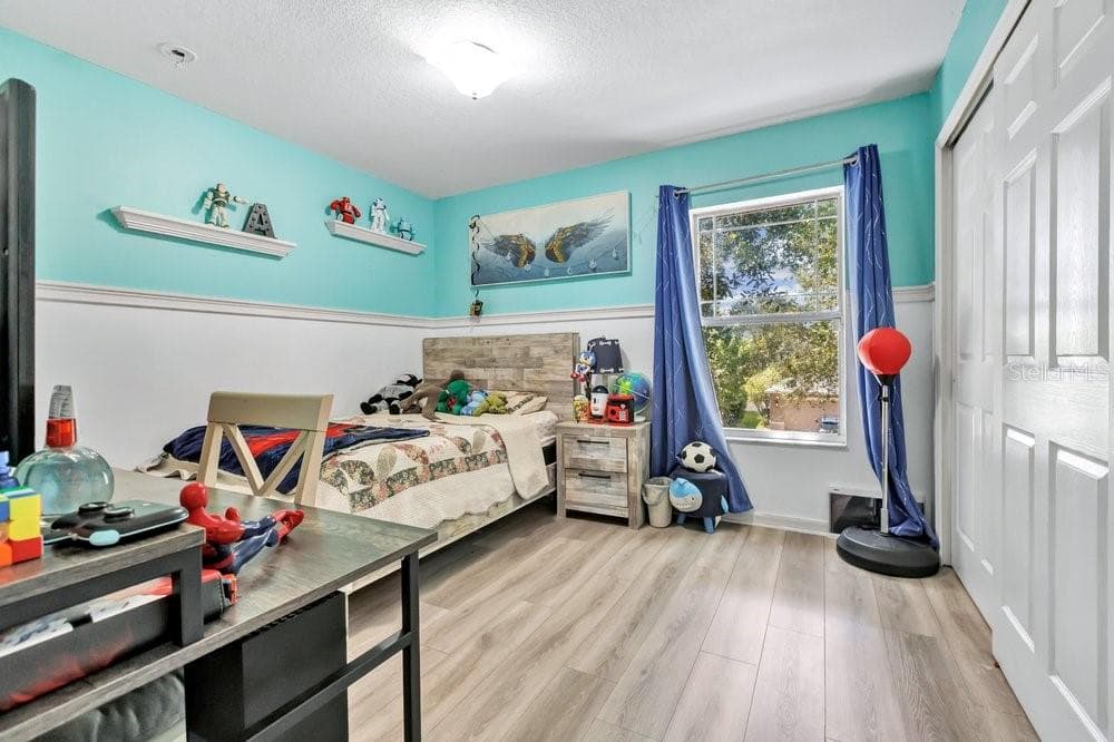 Single Family Residence at MOSS LANDING PH 1, RIVERVIEW, photo 25 of 33