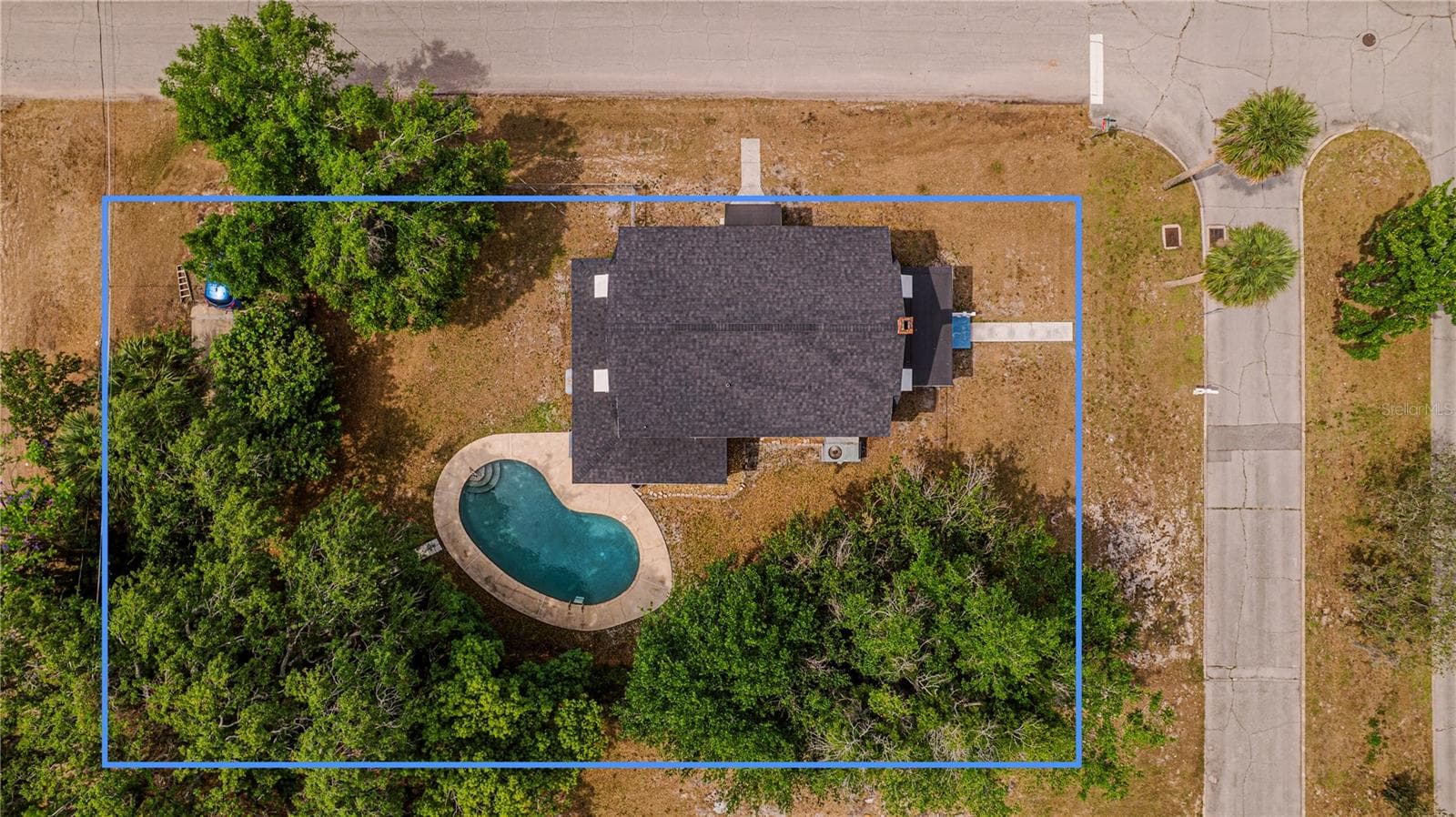 Aerial view showing approximate property outline - 1400 FLORIDA AVE, ST CLOUD